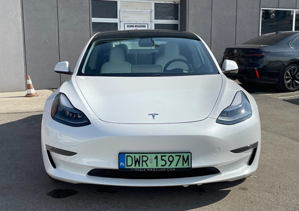 Tesla Model 3 cena 182500 przebieg: 18850, rok produkcji 2021 z Wrocław małe 631